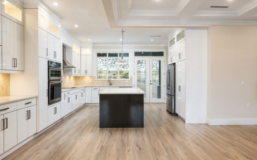 84 Warrick St, Coquitlam