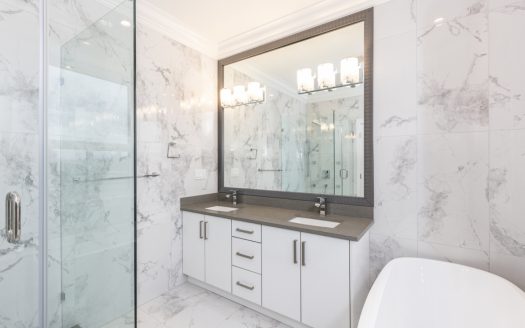 84 Warrick St, Coquitlam