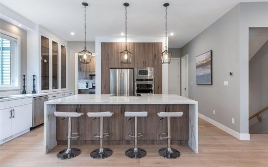 3574 Brownlee Avenue, Coquitlam